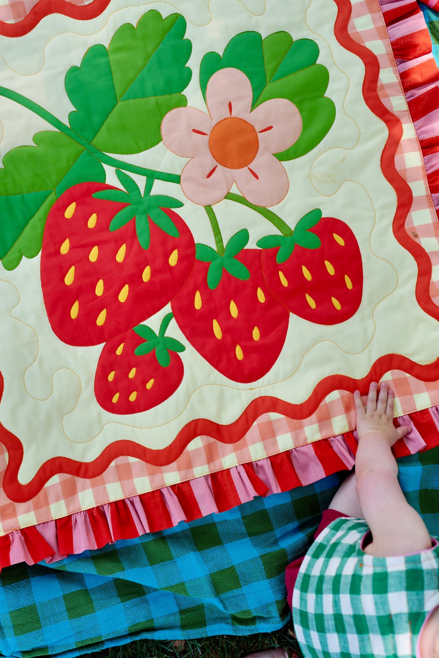 Strawberry Ruffle Quilt